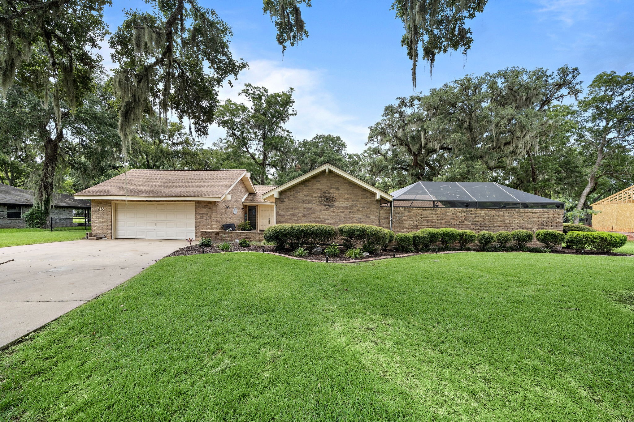 218 Woodhaven Drive West Columbia TX 77486
