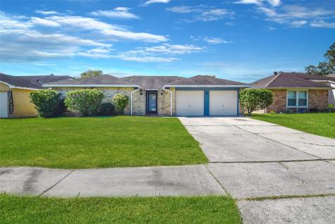 2154 Pilgrims Point Drive Friendswood TX 77546