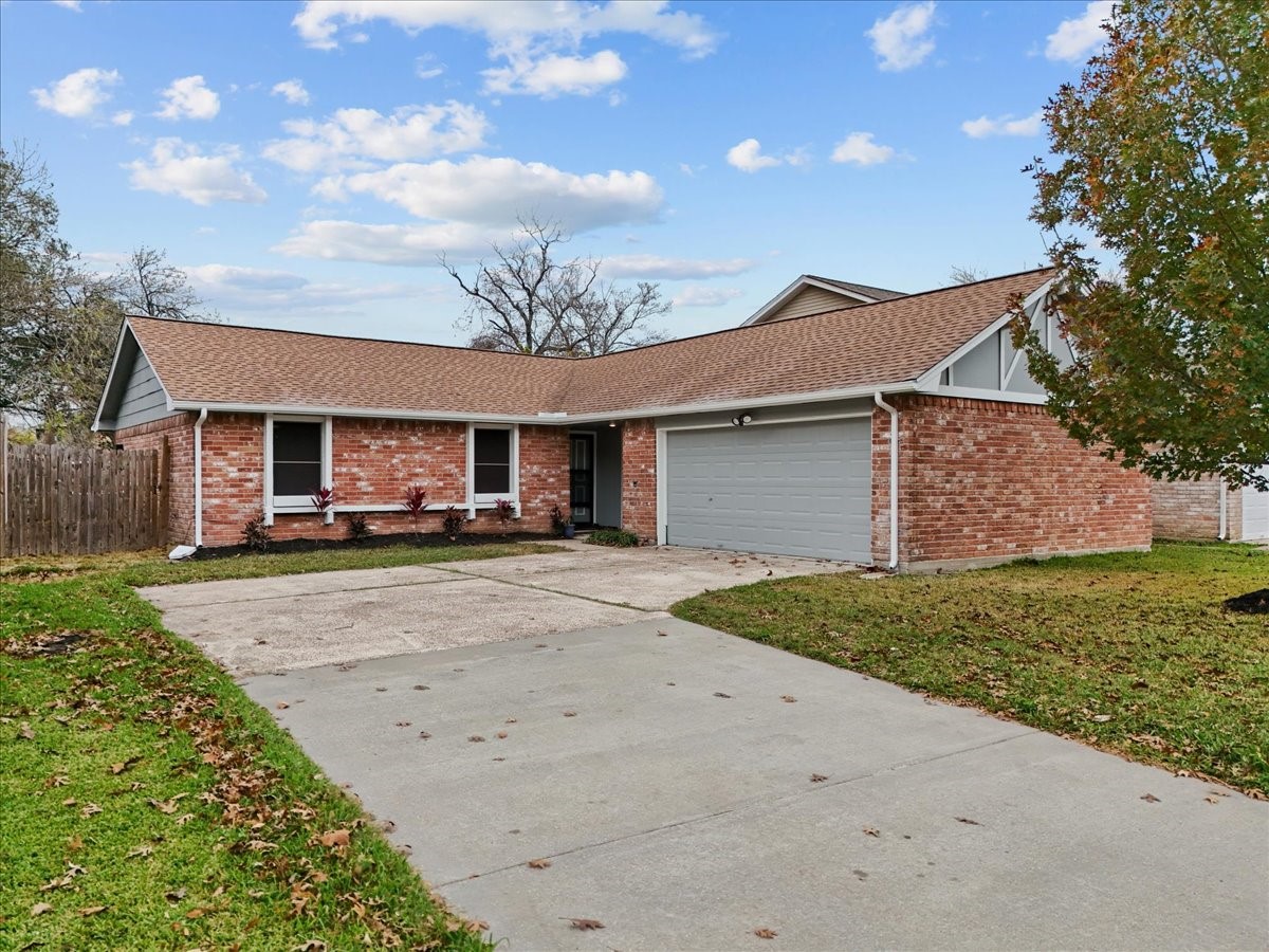 4903 Ripple Creek Drive Baytown TX 77521