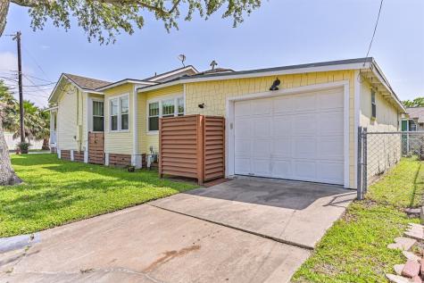 3927 Bernardo De Galvez Avenue Galveston TX 77550