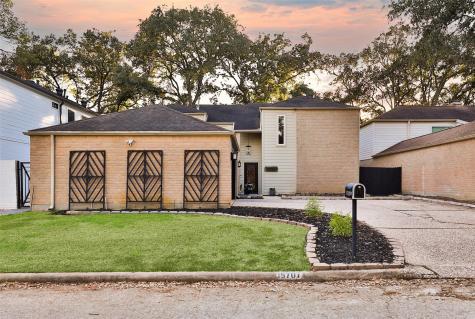 15707 Island Grove Court Houston TX 77079