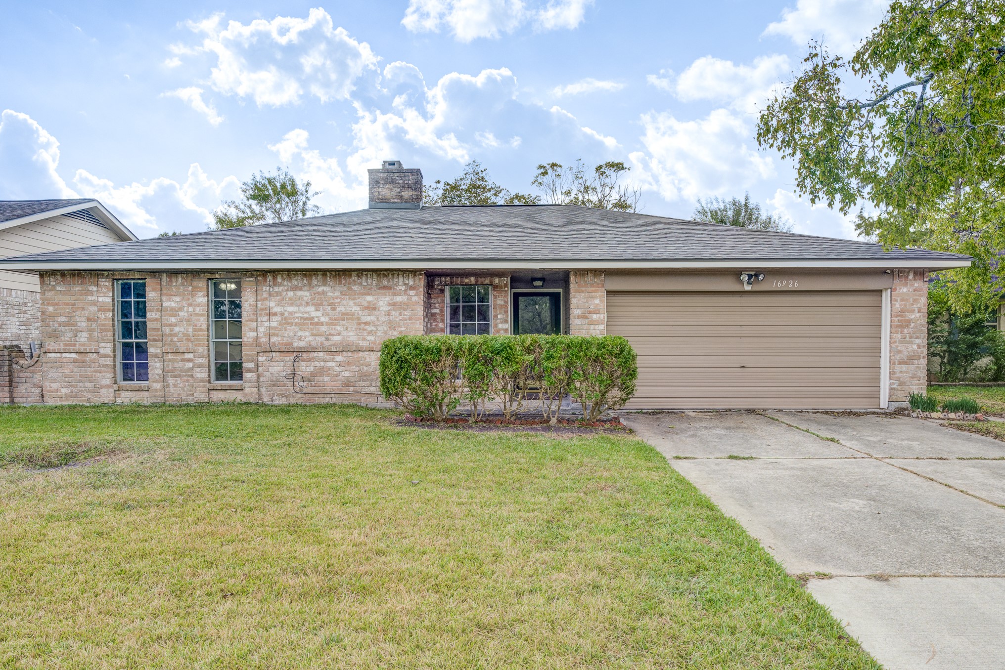 16926 Blackhawk Boulevard Friendswood TX 77546