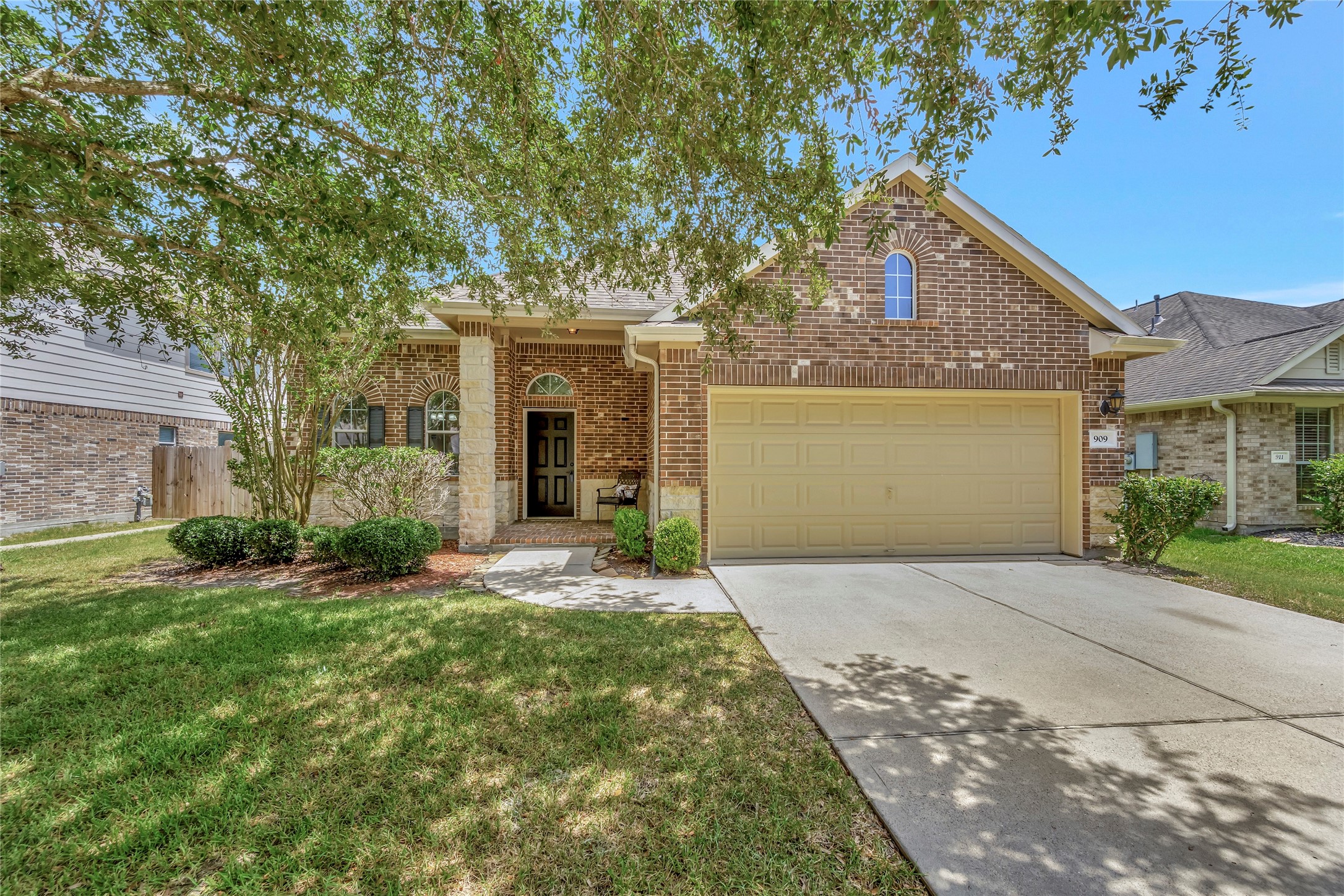 909 Boxelder Pointe League City TX 77573