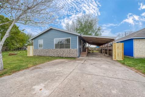 10824 Deaf Smith Street La Porte TX 77571