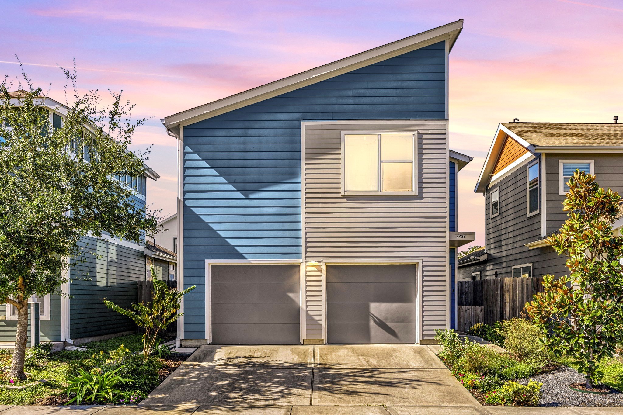 4323 Robertson Street Houston TX 77009