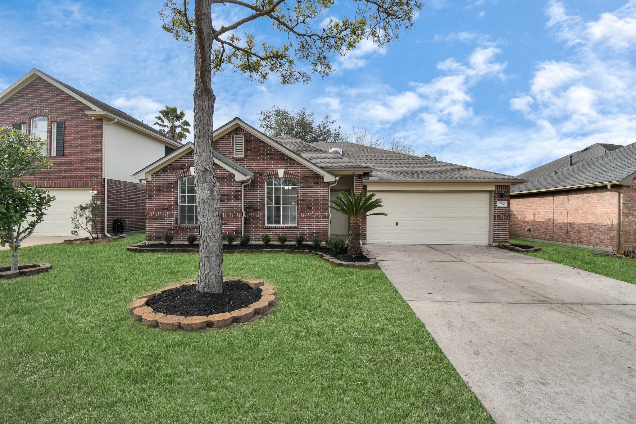 4962 Sentry Woods Lane Pearland TX 77584