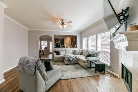 21 N Forrest Avenue La Porte TX 77571