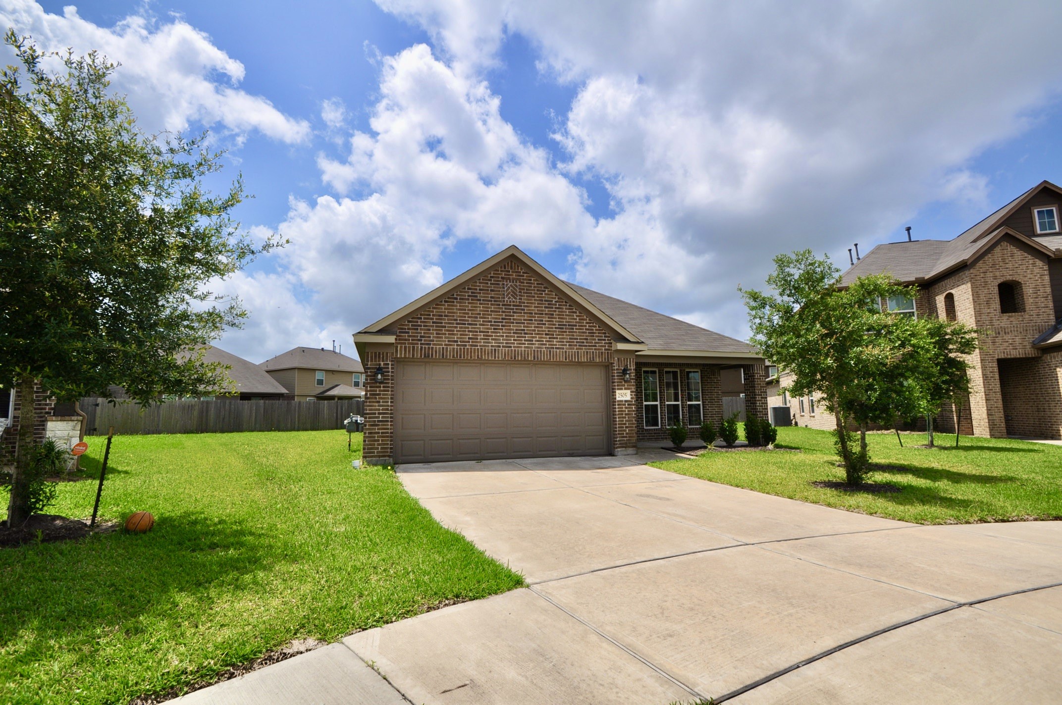 2505 Crisp Apple Way Fresno TX 77545