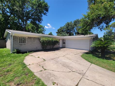 8815 Shadow Crest Street Houston TX 77074