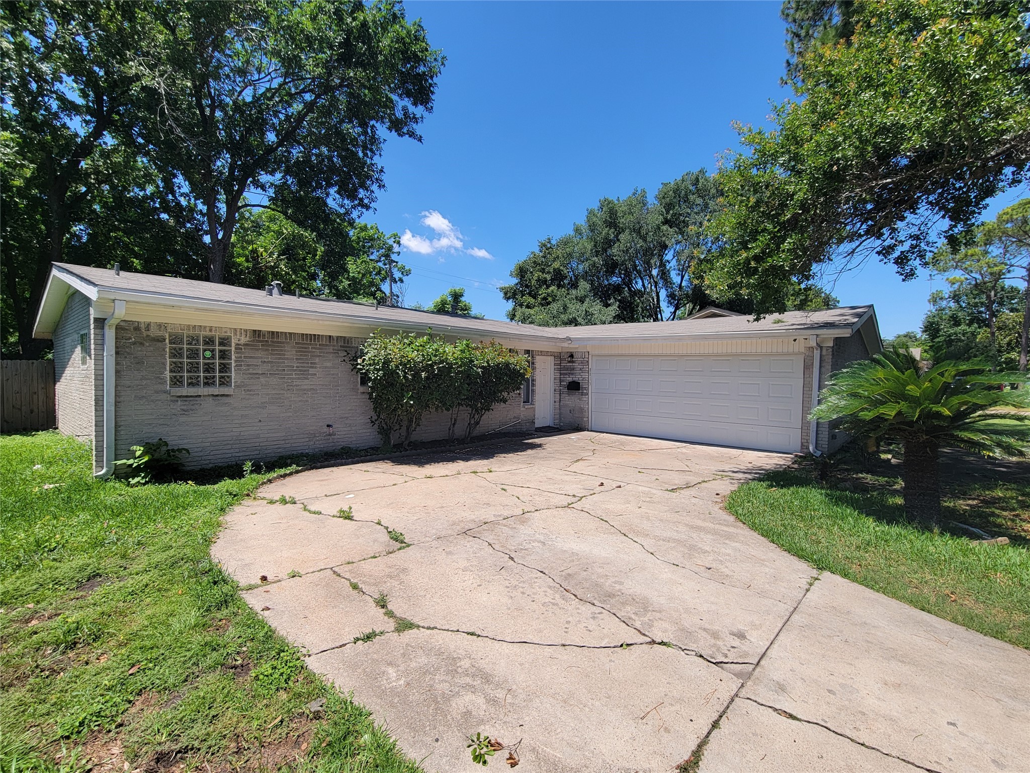 8815 Shadow Crest Street Houston TX 77074