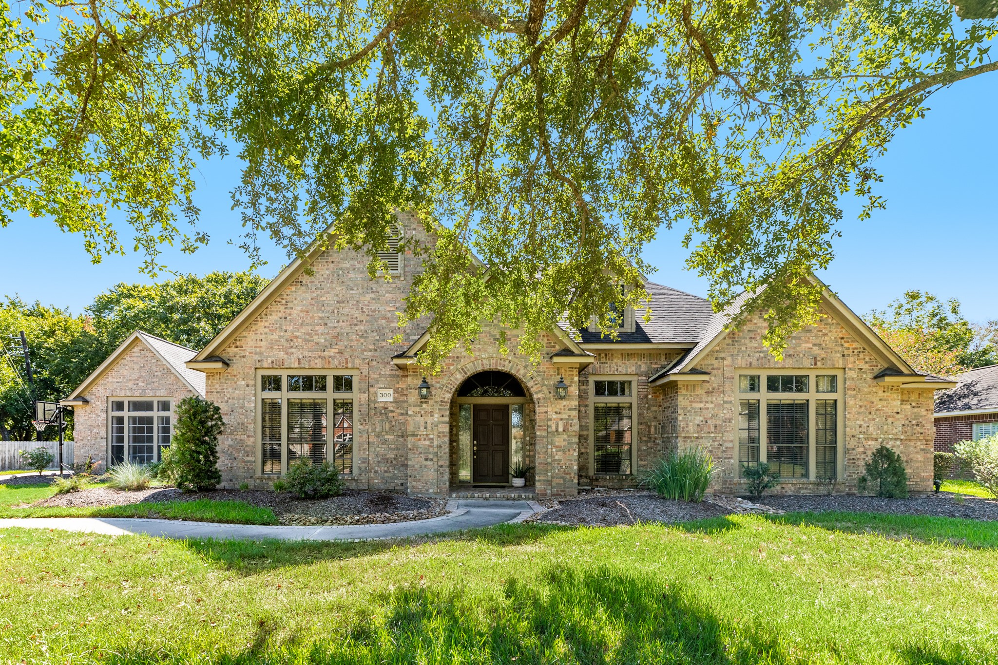 300 Timbercreek Drive Lake Jackson TX 77566