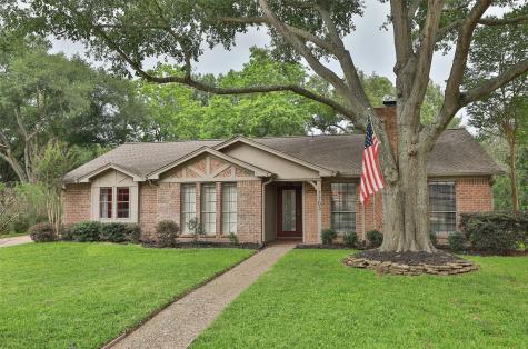 7703 Creek Glen Drive Houston TX 77095