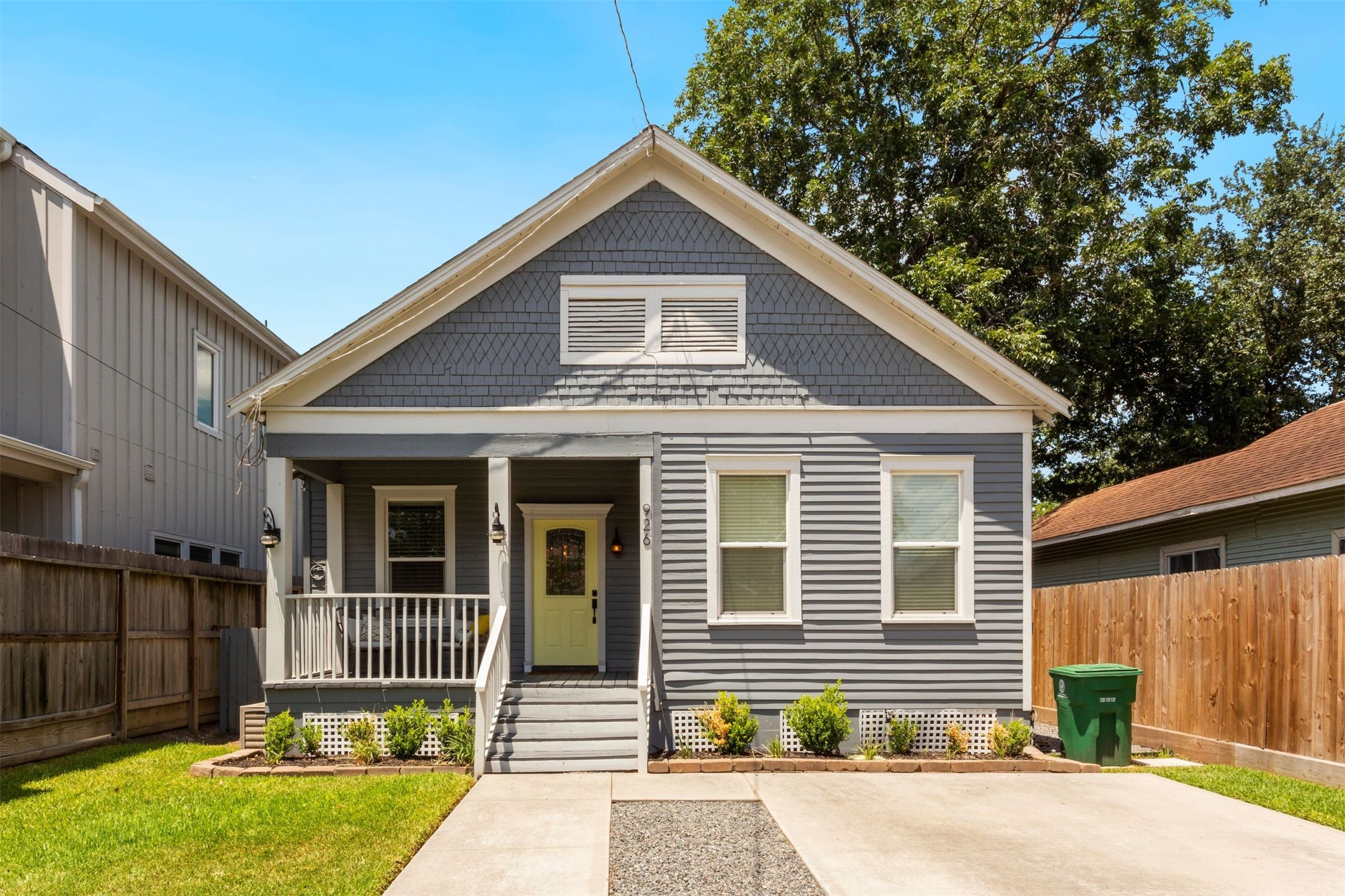 926 Robbie Street Houston TX 77009