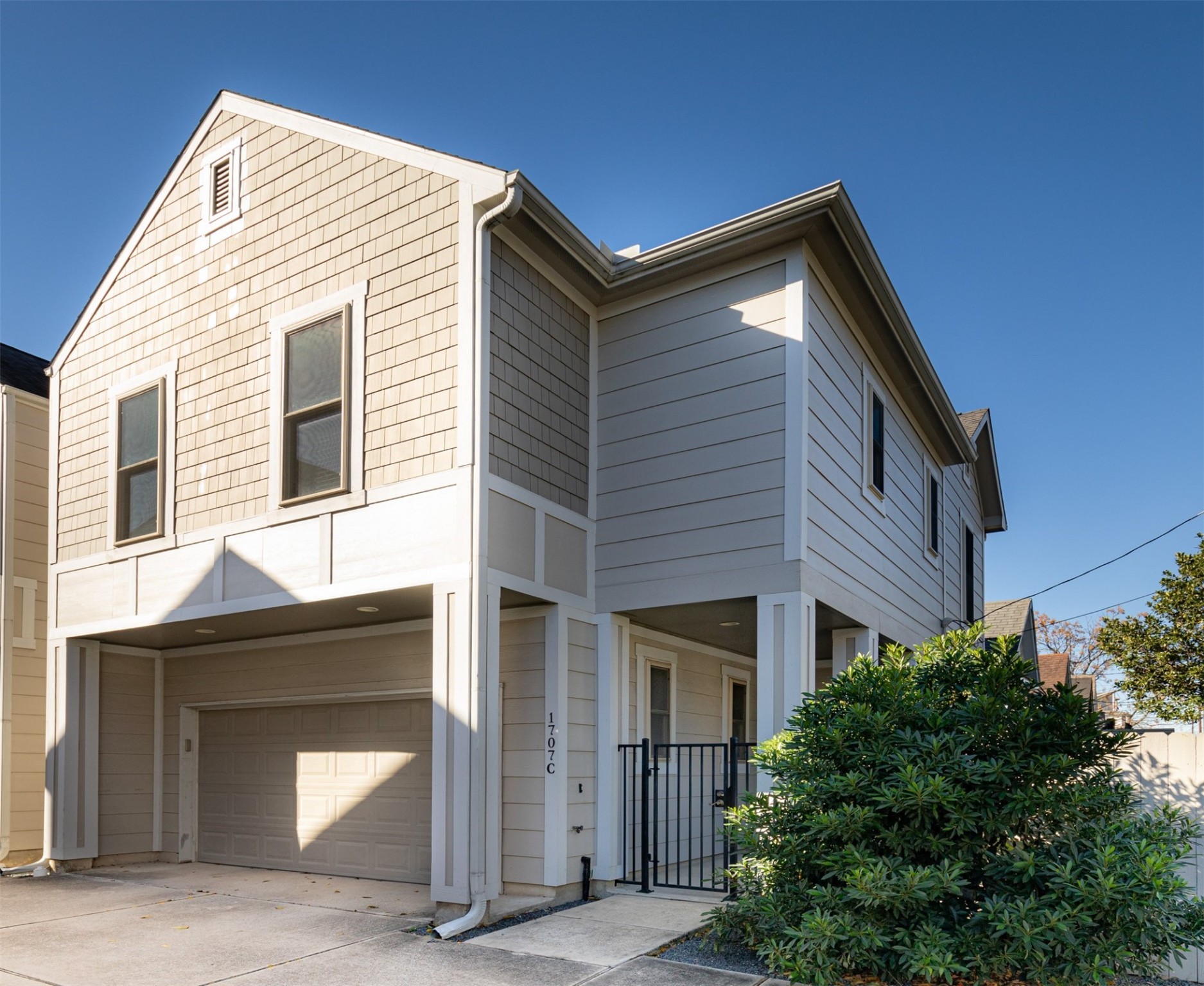 1707 Crockett Street C Houston TX 77007