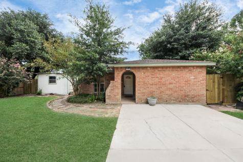 1015 Stoneleigh Court Tomball TX 77375