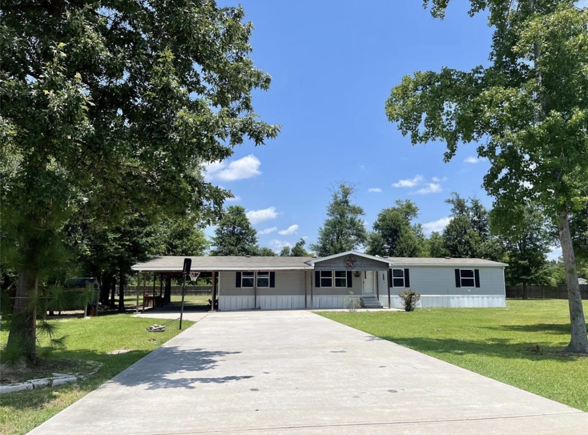 901 County Road 5021 Cleveland TX 77327