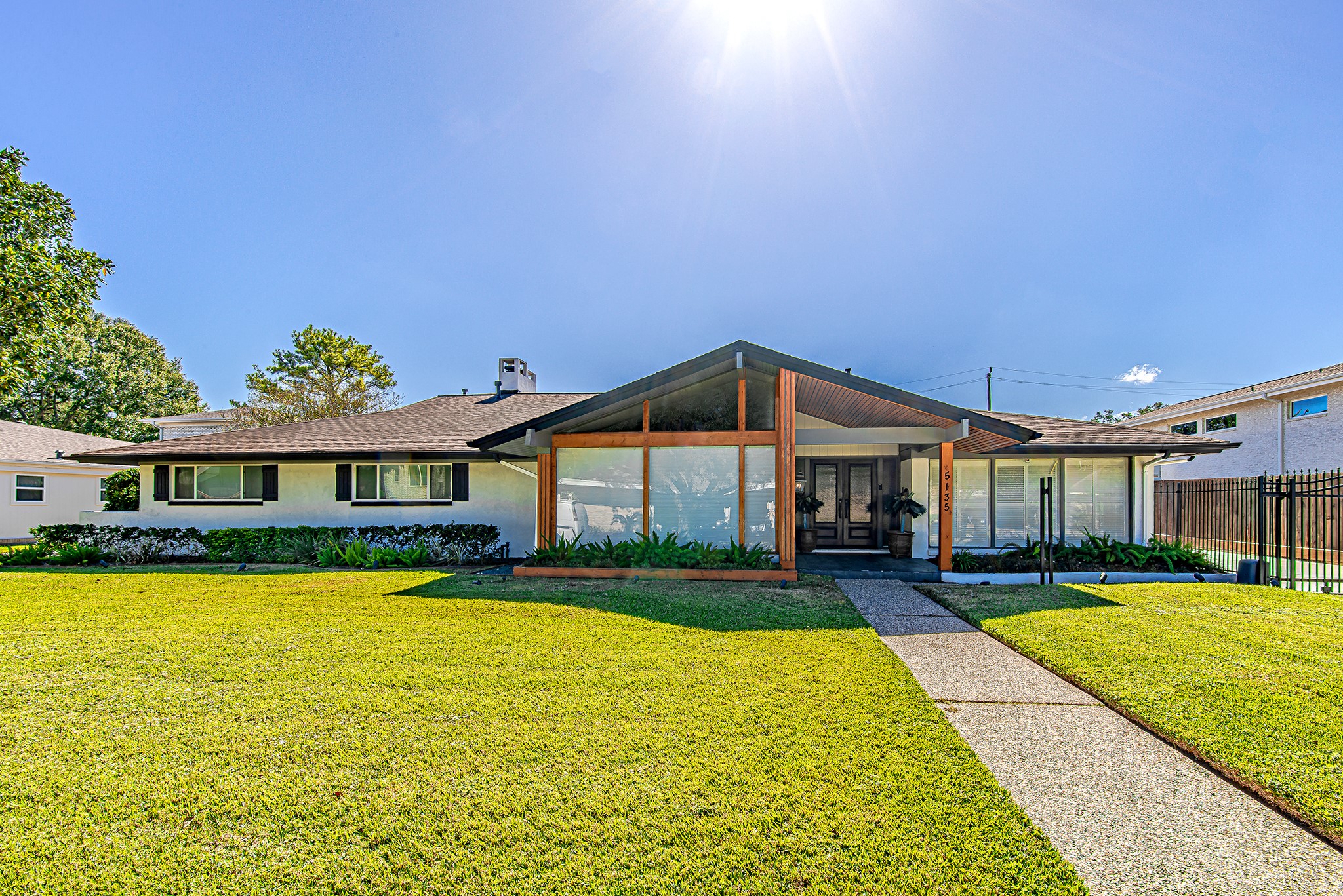5135 Braesheather Drive Houston TX 77096