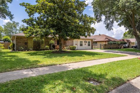 905 E Baker Road Baytown TX 77521