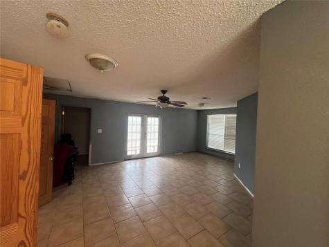 1448 Private Road 6013 Giddings TX 78942
