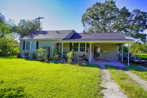 818 Cincinnati Street Angleton TX 77515