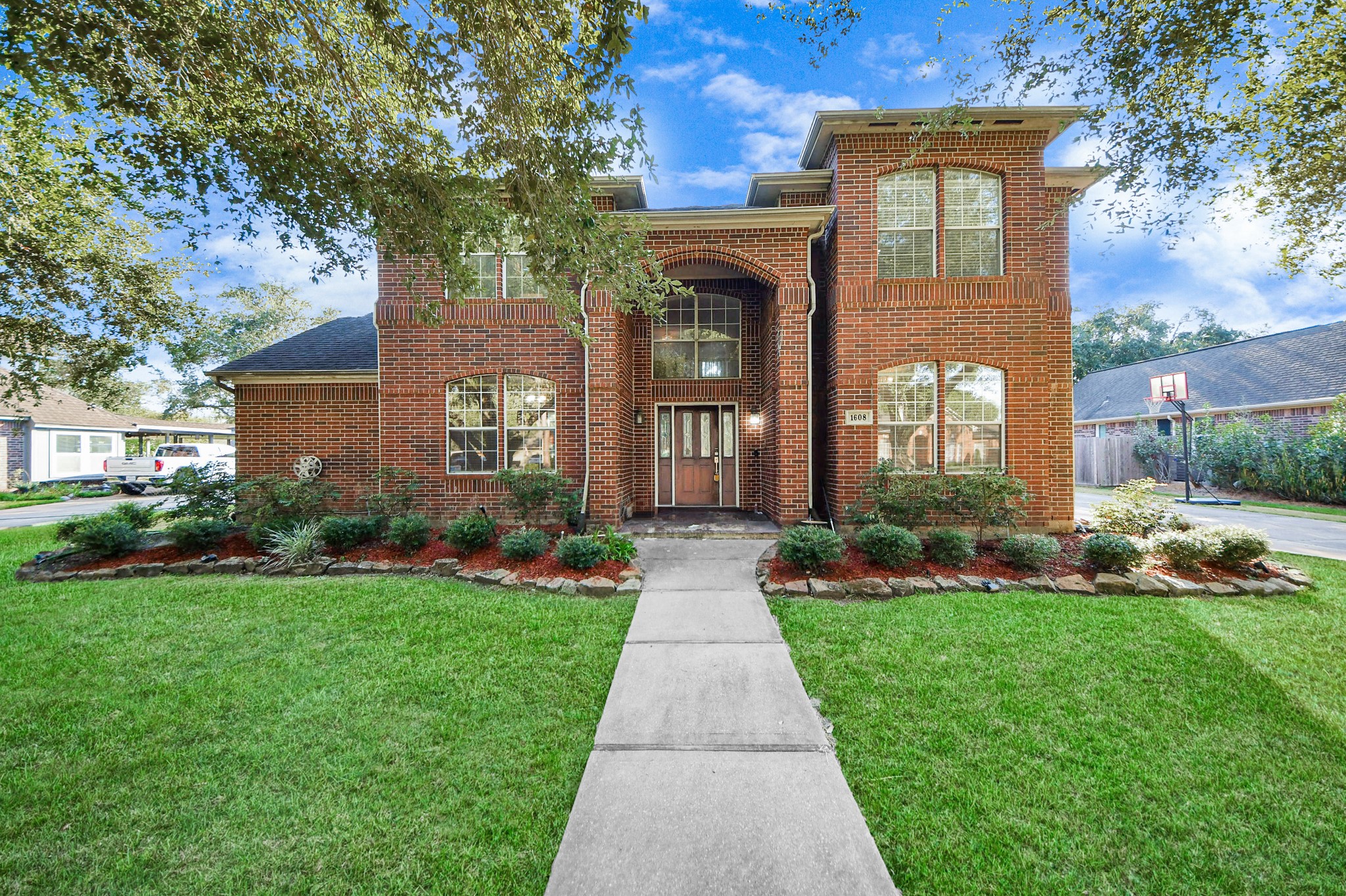 1608 Keystone Drive Friendswood TX 77546