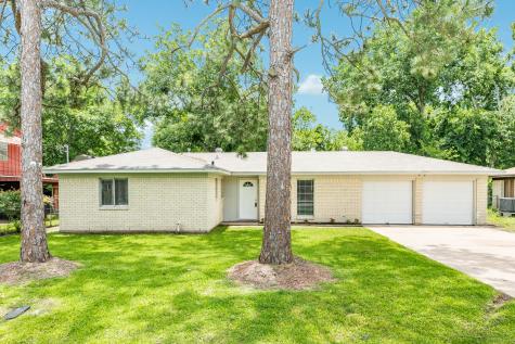 1220 Fair Drive Angleton TX 77515