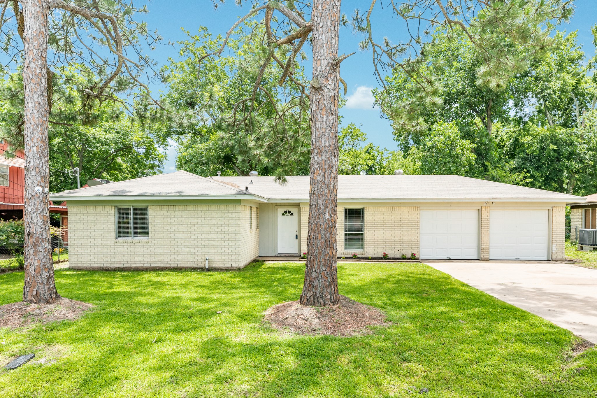 1220 Fair Drive Angleton TX 77515