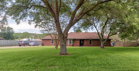 13406 Bob White Drive Santa Fe TX 77510