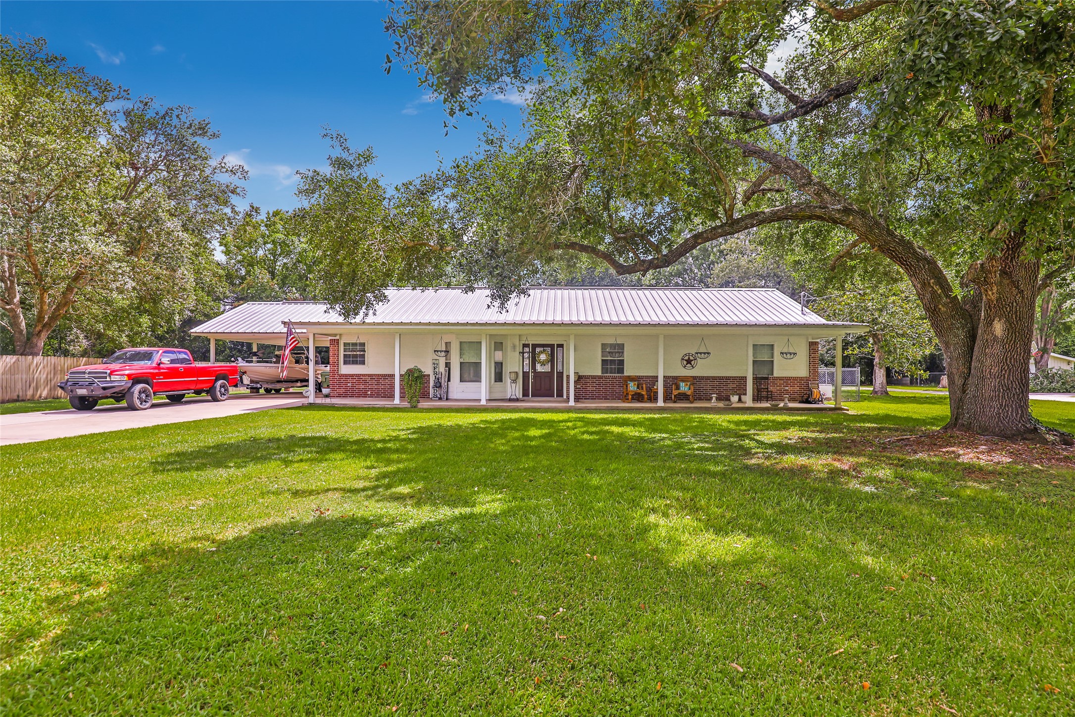 604 Lowe Street Dayton TX 77535