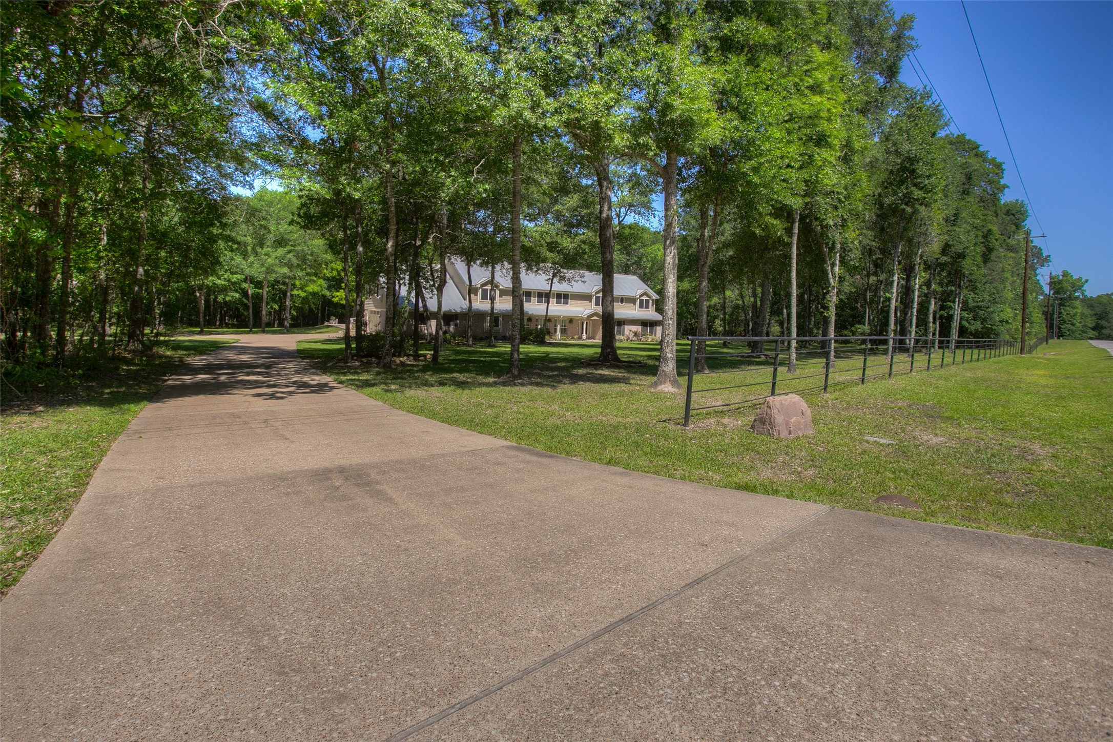 181 Dahlia Road Huntsville TX 77320