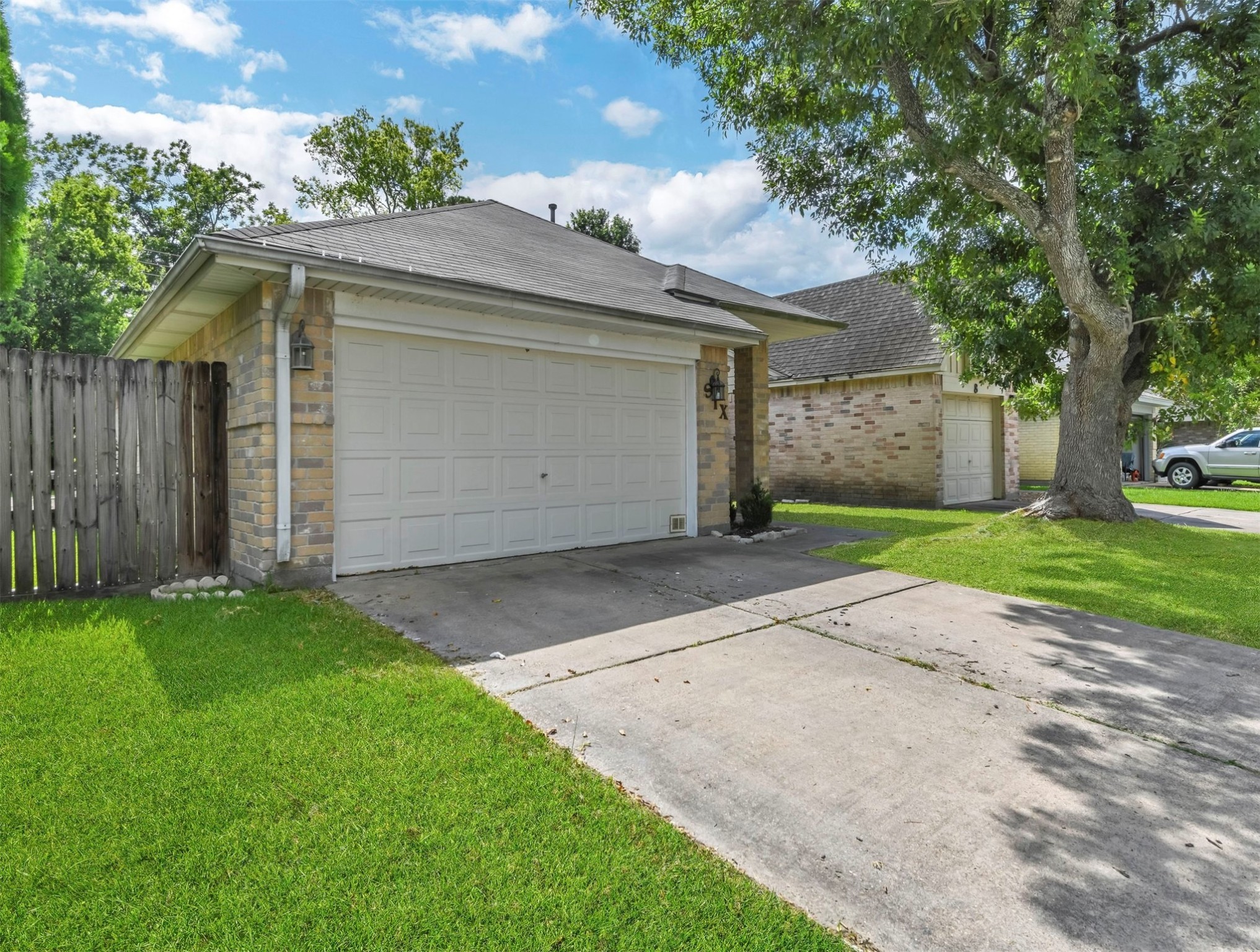 6 Crestbriar Court Baytown TX 77521