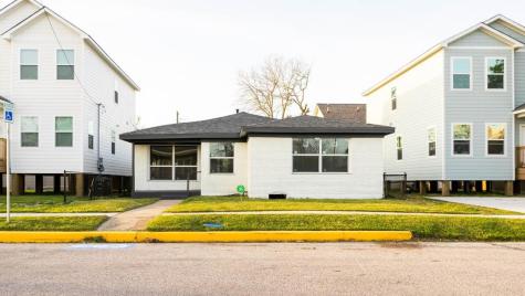 4024 Avenue N 1/2 Street Galveston TX 77550