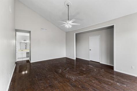 8712 Covent Garden Street Street Houston TX 77031