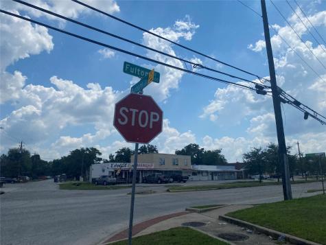 91 Burbank Street Houston TX 77076