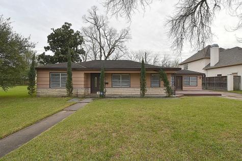 5003 Mayfair Street Bellaire TX 77401