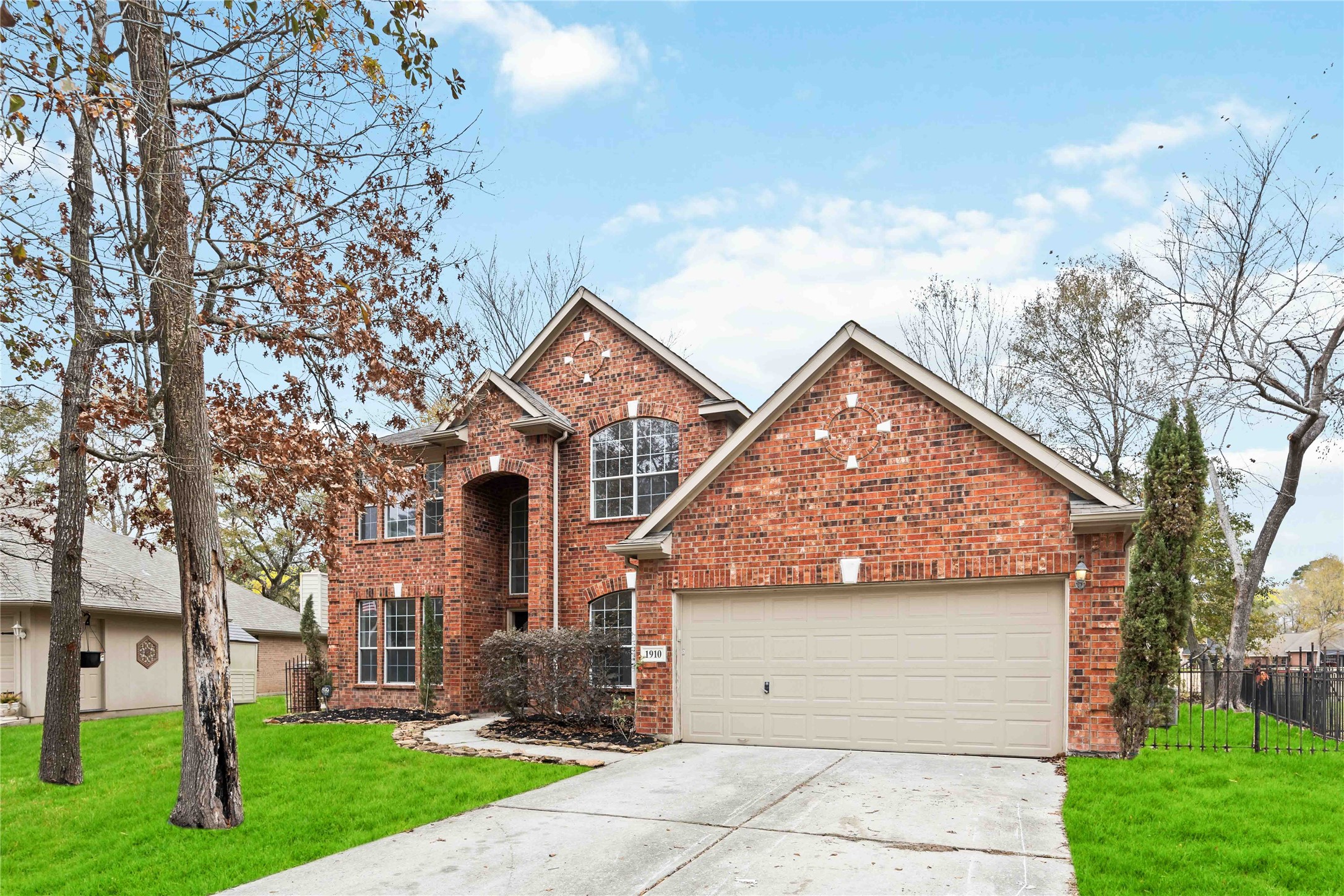 1910 Shark Court Crosby TX 77532