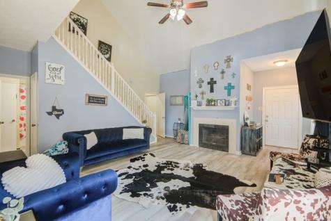 209 Almond Drive Lake Jackson TX 77566