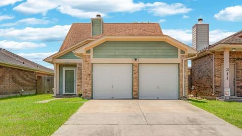 209 Almond Drive Lake Jackson TX 77566