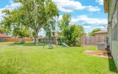 209 Almond Drive Lake Jackson TX 77566