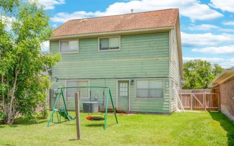 209 Almond Drive Lake Jackson TX 77566