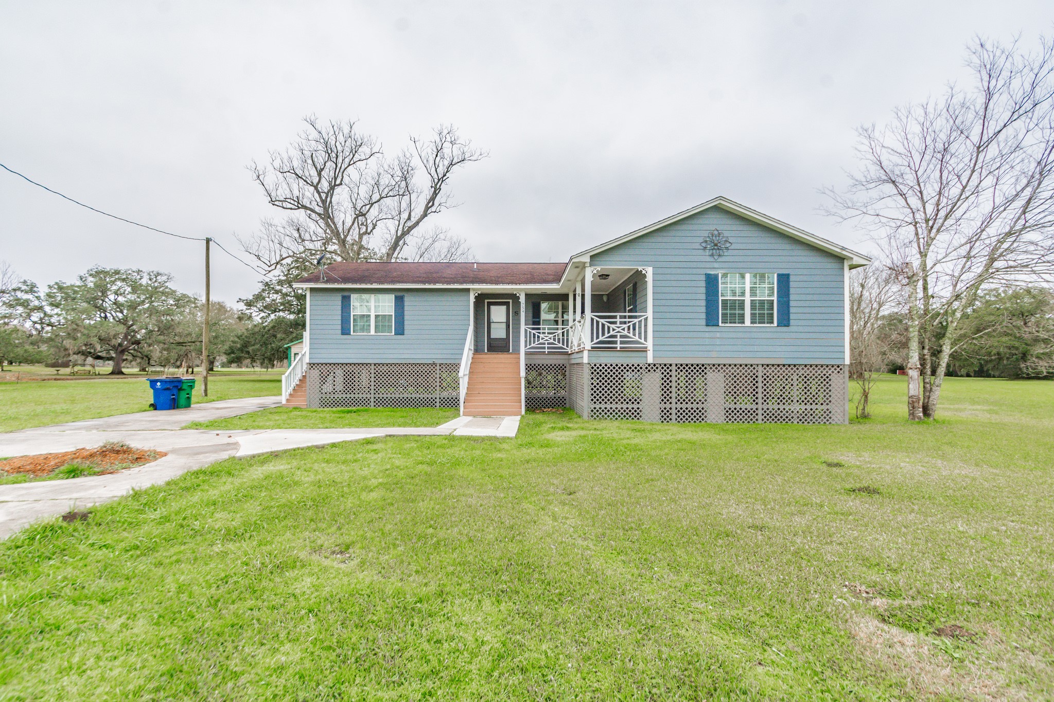 754 Rancho Chico Court Angleton TX 77515
