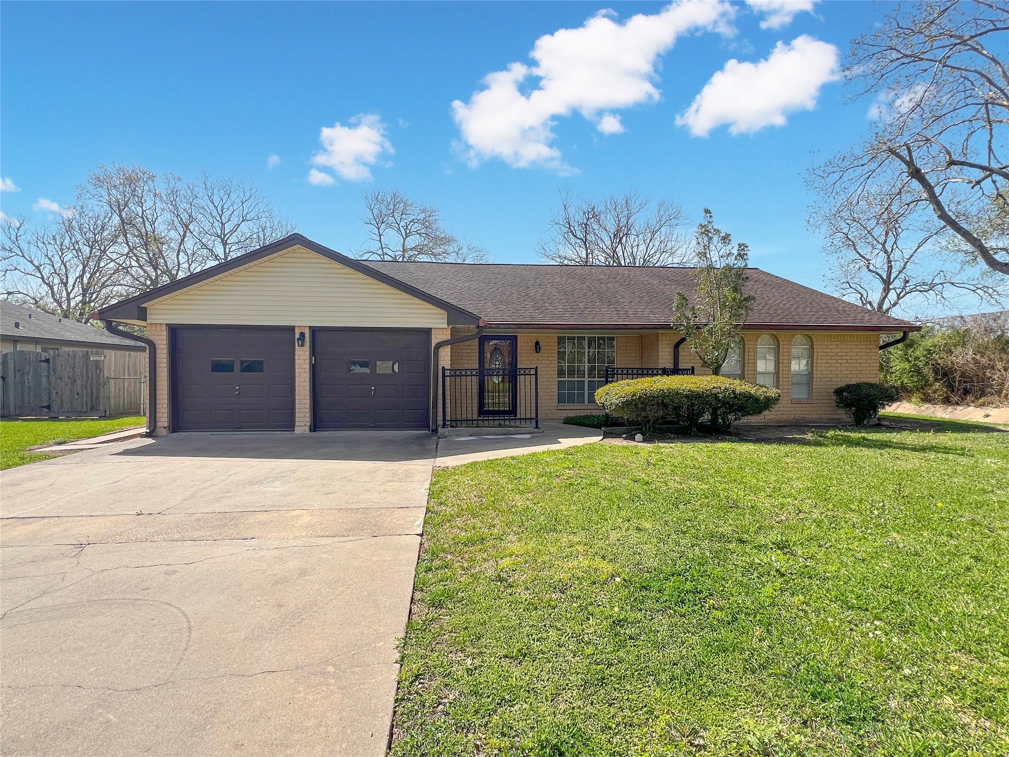 303 Petunia Street Lake Jackson TX 77566