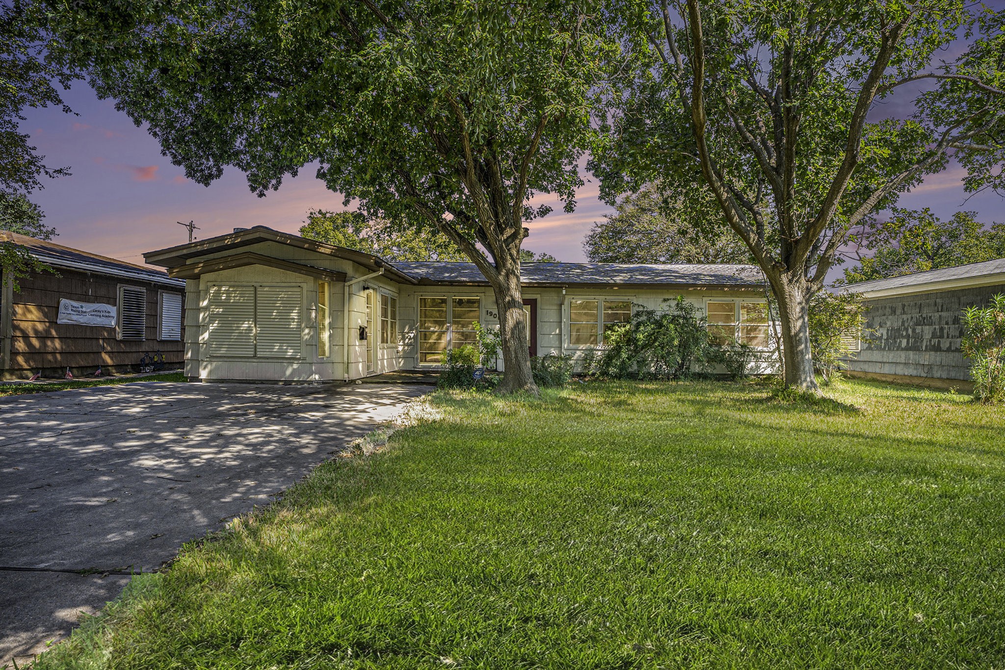 1906 3rd Avenue N Texas City TX 77590