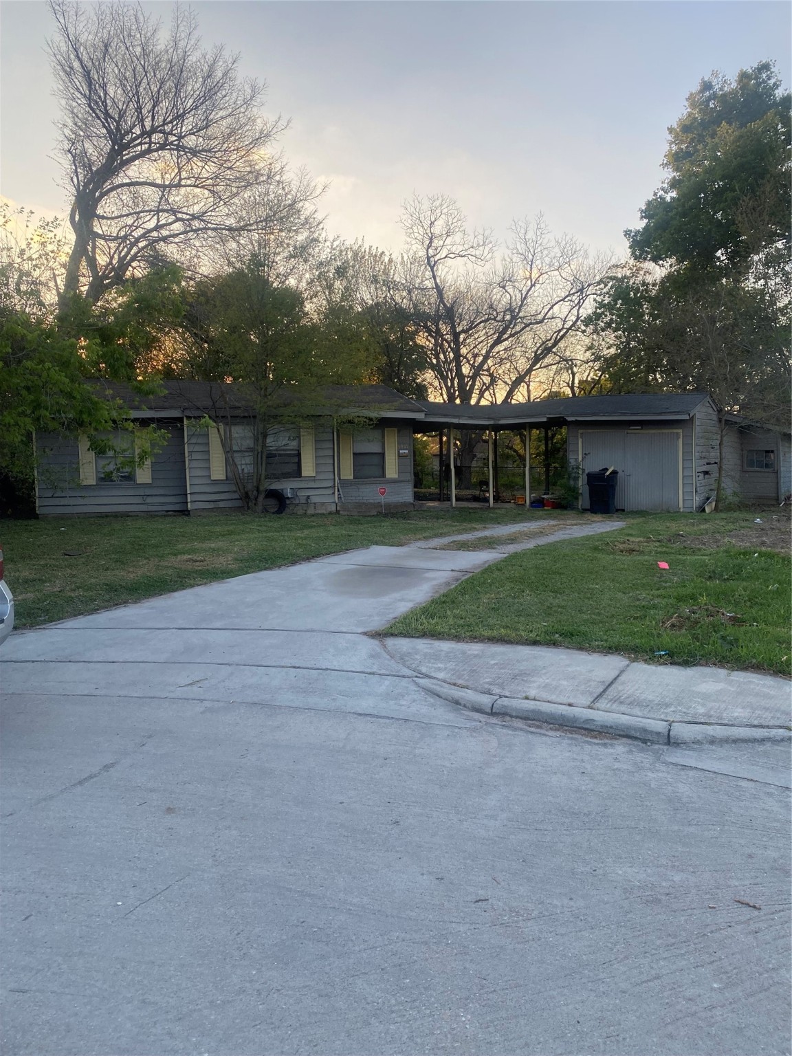 5901 Crest Court Houston TX 77033