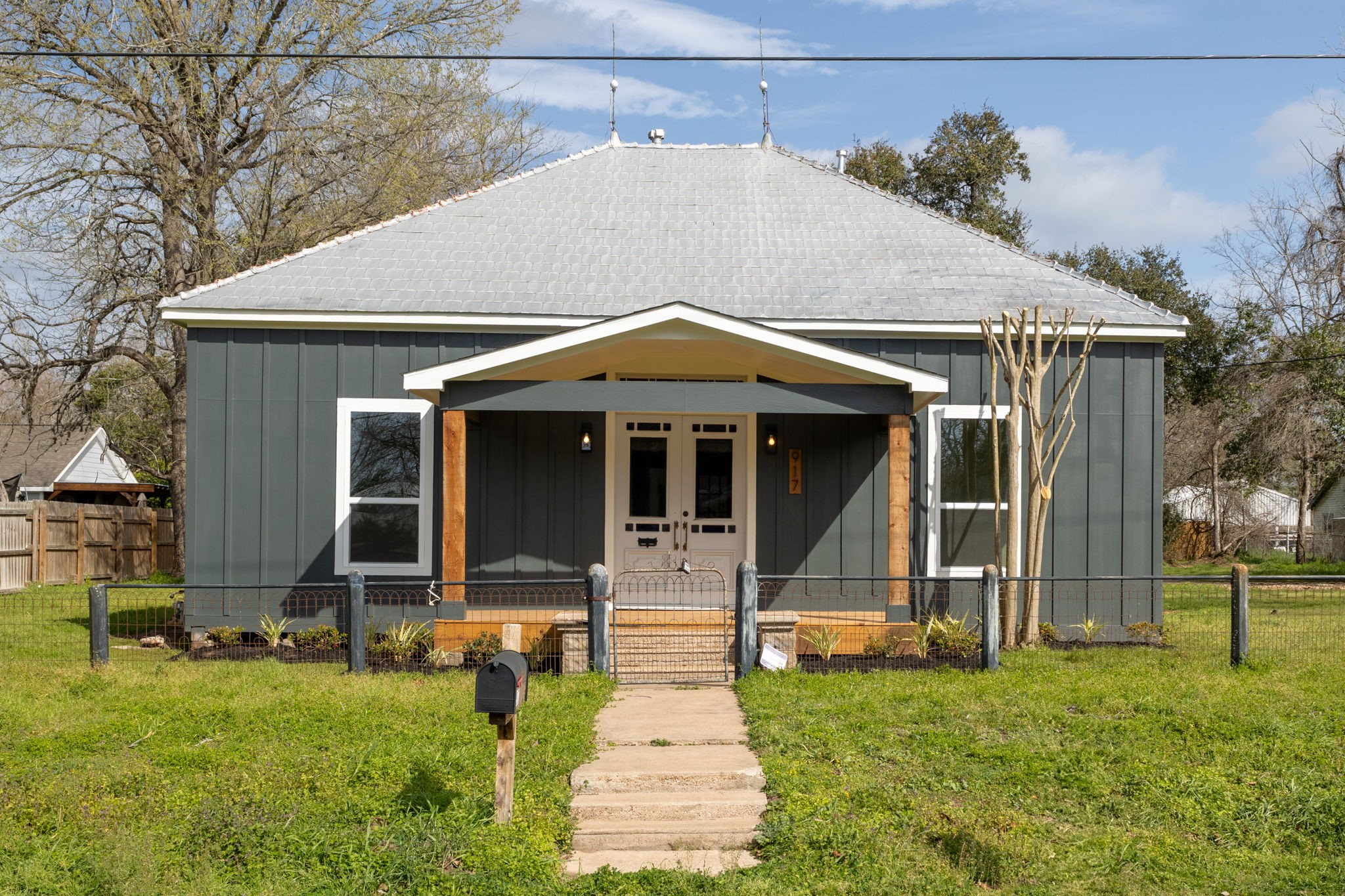 917 Prairie Street Columbus TX 78934