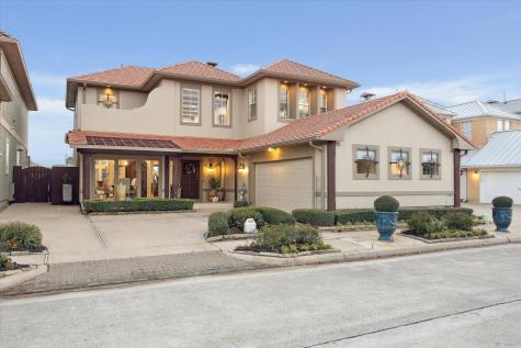 529 Southport Lane Kemah TX 77565