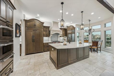 529 Southport Lane Kemah TX 77565
