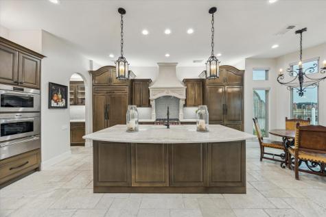 529 Southport Lane Kemah TX 77565