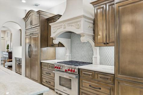 529 Southport Lane Kemah TX 77565