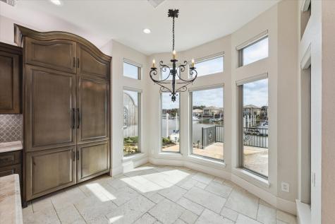 529 Southport Lane Kemah TX 77565